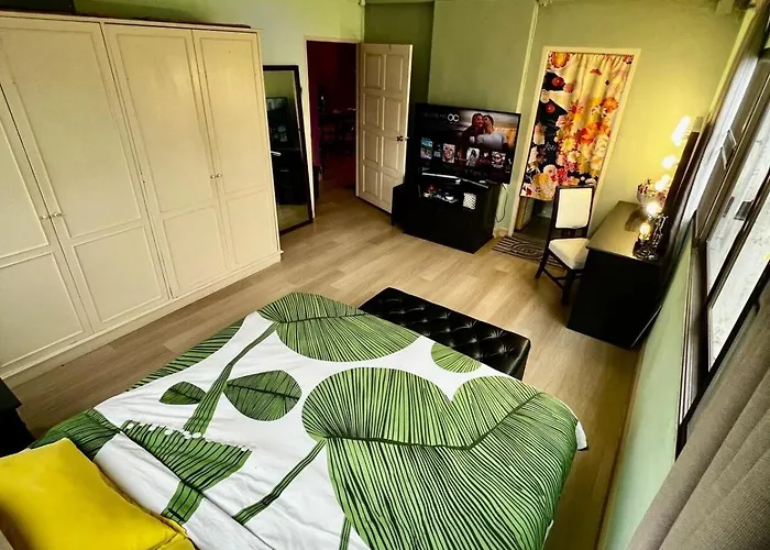 Apartment Fab Rainbow