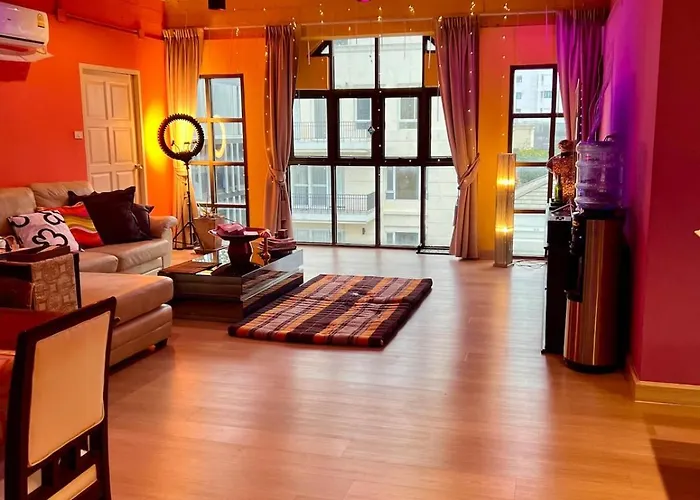 Fab Rainbow Apartment Bangkok